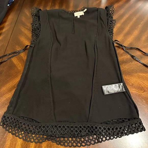 Ted Baker Zania Lace Tee size 0 like new - Picture 11 of 14